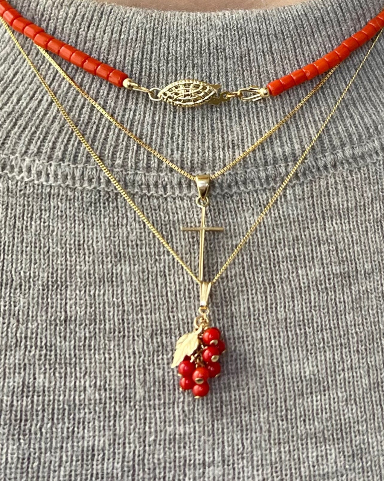 Red coral necklace